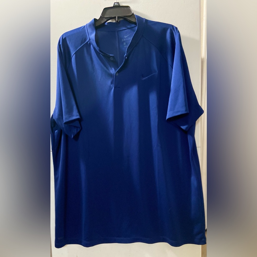 BUNDLE - Men’s Ralph Lauren, Cremieux, and Nike Shirts - Picture 4 of 4